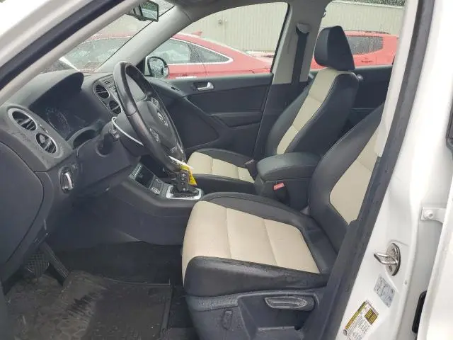 2016 VOLKSWAGEN TIGUAN S  