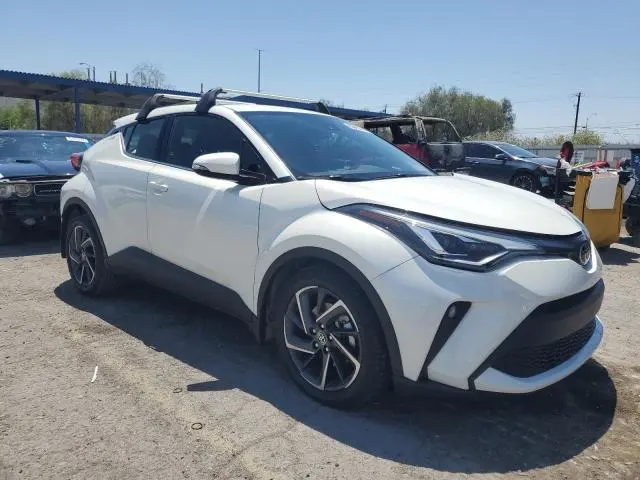 2020 TOYOTA C-HR XLE  