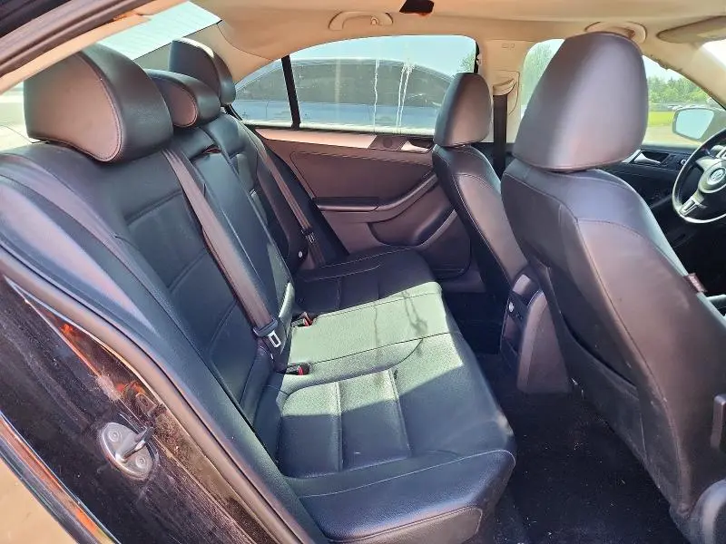 2013 VOLKSWAGEN JETTA SE  