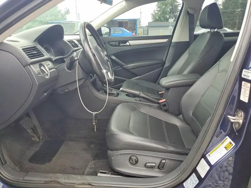 2015 VOLKSWAGEN PASSAT S  