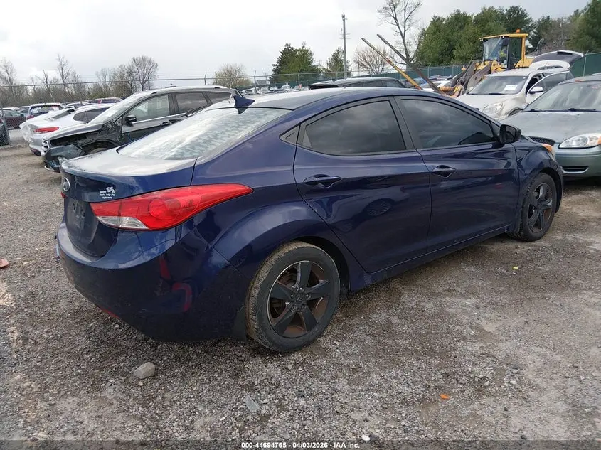 2013 HYUNDAI ELANTRA GLS