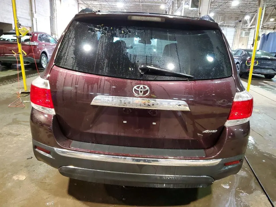 2013 TOYOTA HIGHLANDER LIMITED  