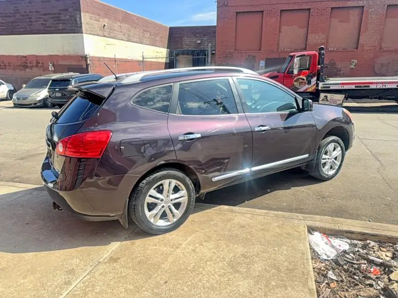2013 NISSAN ROGUE S  