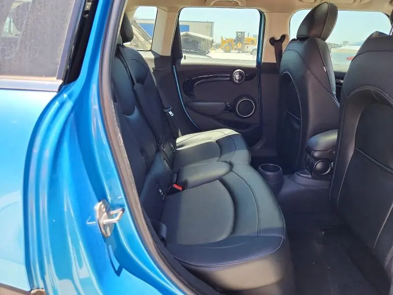 2015 MINI COOPER S  