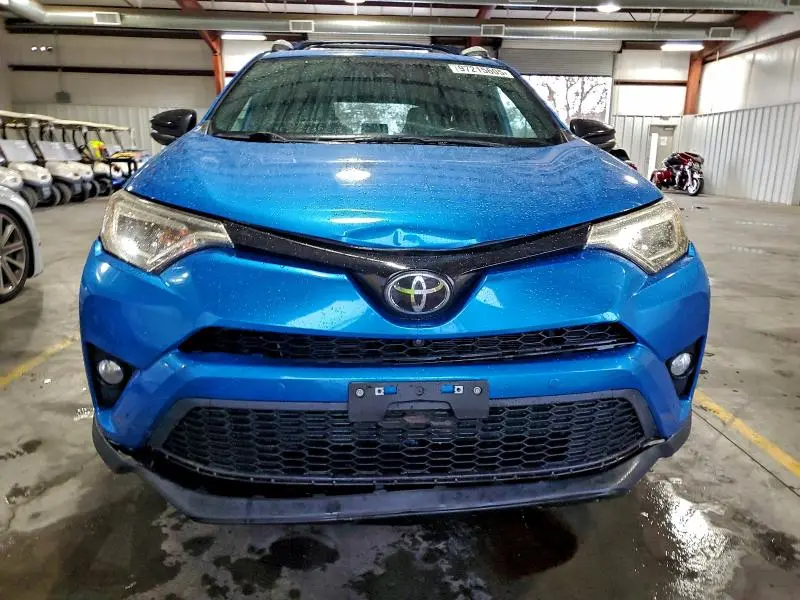 2016 TOYOTA RAV4 SE  
