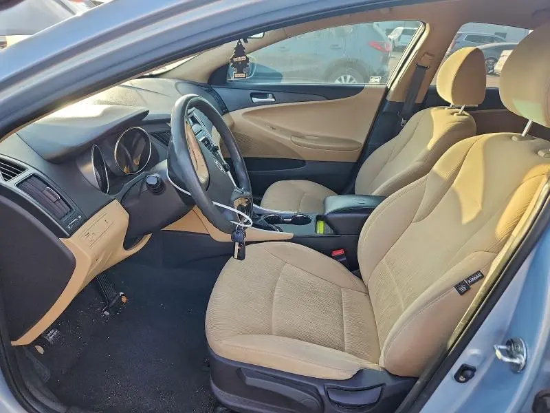 2011 HYUNDAI SONATA GLS  