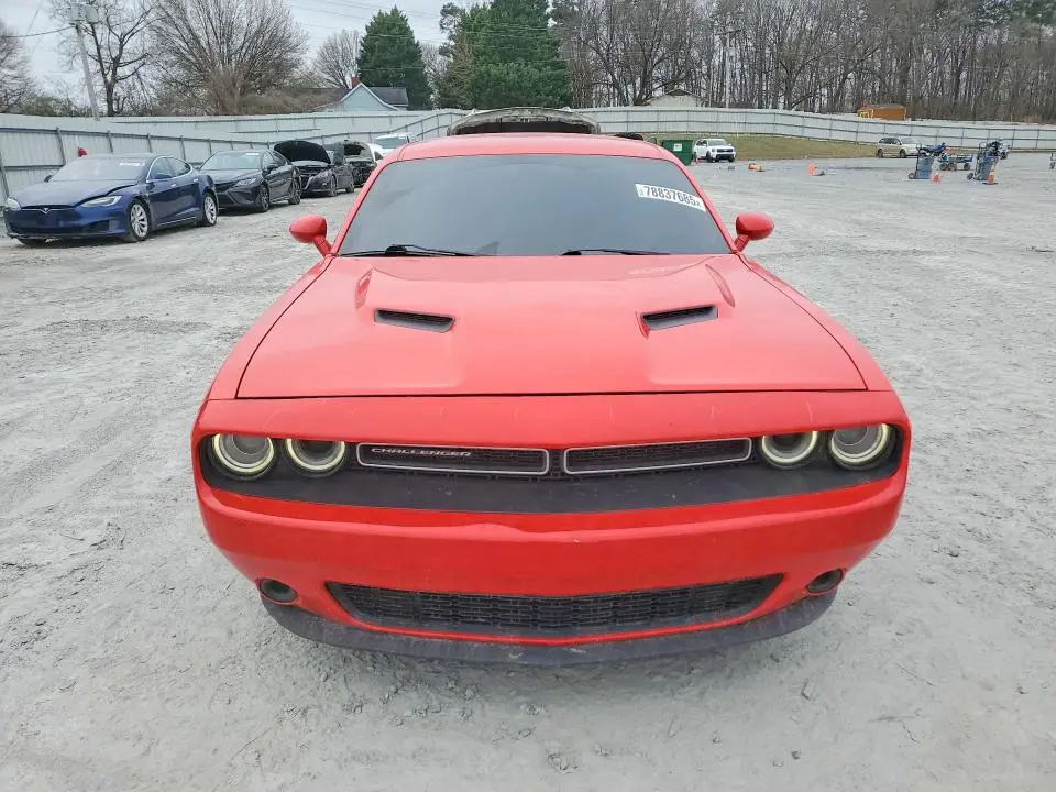 2015 DODGE CHALLENGER SXT  