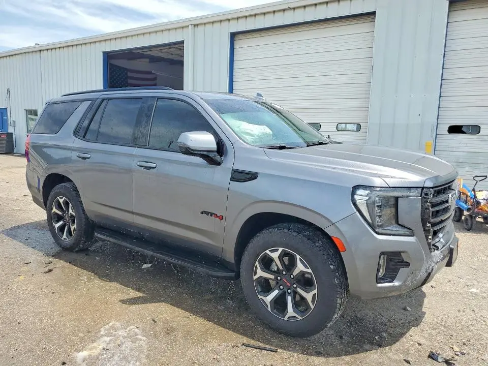 2021 GMC YUKON AT4  
