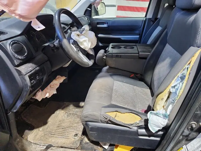 2017 TOYOTA TUNDRA SR5  