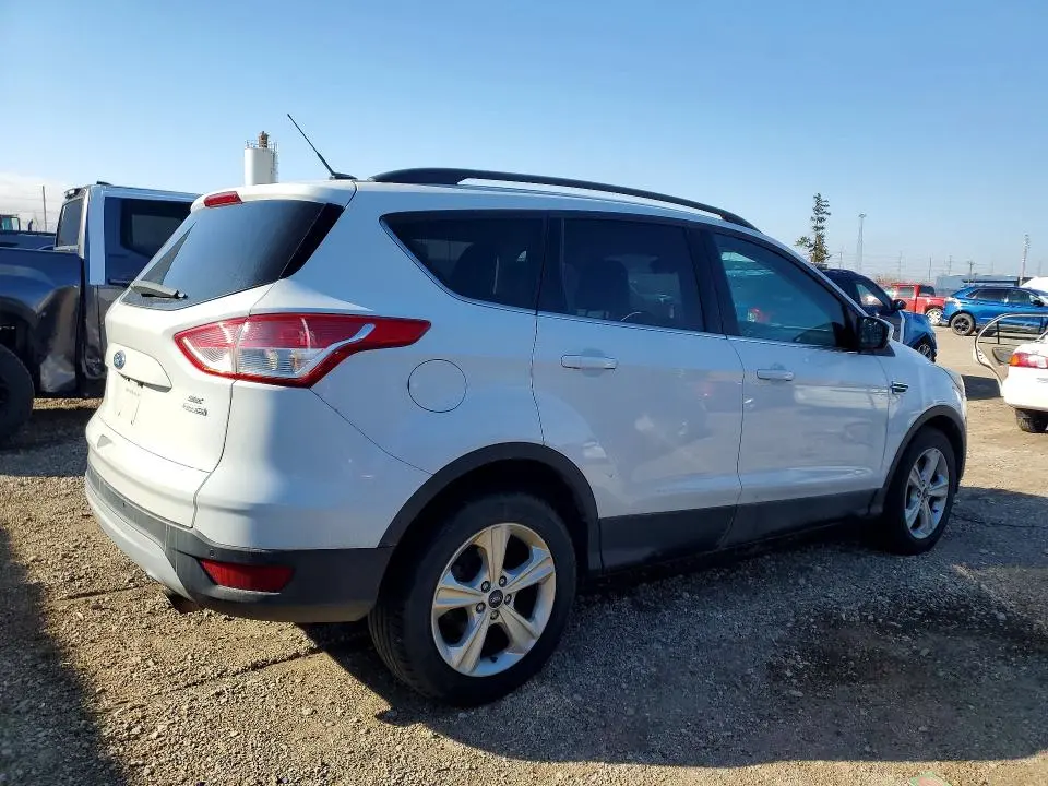 2015 FORD ESCAPE SE  