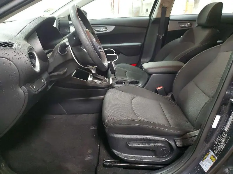 2024 KIA FORTE LX  