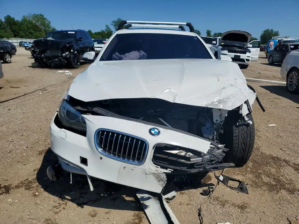 2015 BMW 528 XI  