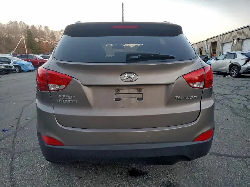 2011 HYUNDAI TUCSON GLS  