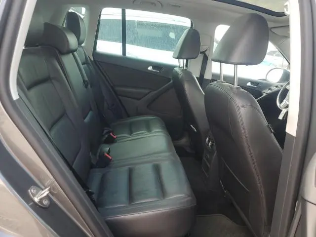 2017 VOLKSWAGEN TIGUAN SPORT  