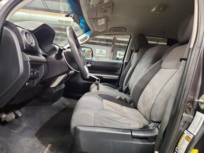 2016 TOYOTA TUNDRA SR5  
