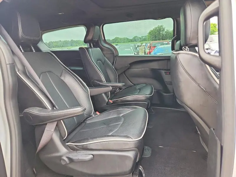 2025 CHRYSLER PACIFICA HYBRID SELECT  