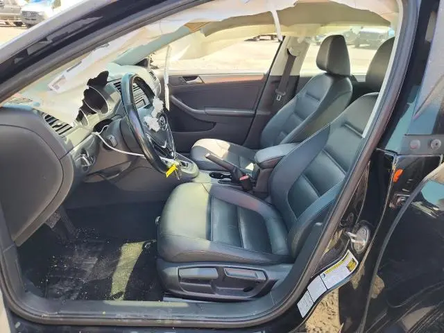 2017 VOLKSWAGEN JETTA SE  