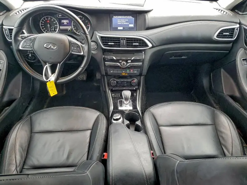 2018 INFINITI QX30 BASE  