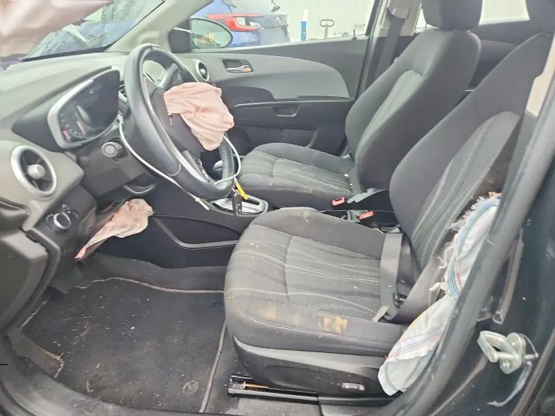 2020 CHEVROLET SONIC LT  