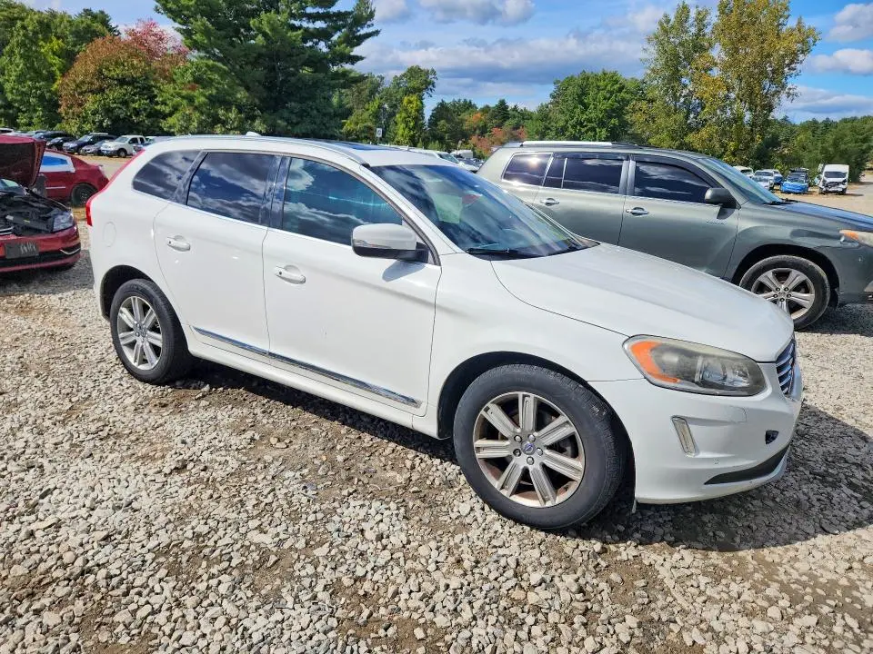 2017 VOLVO XC60 T5 INSCRIPTION  