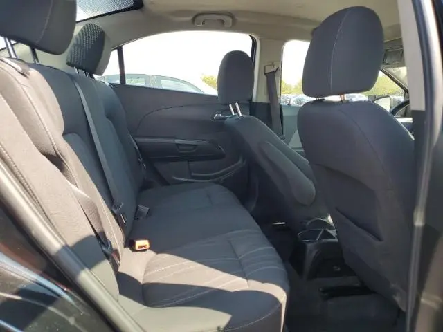 2019 CHEVROLET SONIC LT  