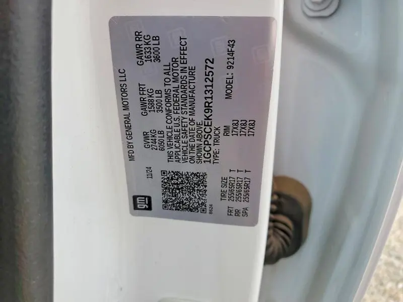 2024 CHEVROLET COLORADO LT  