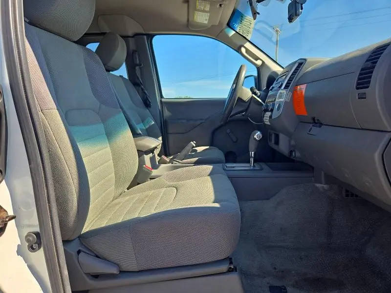 2015 NISSAN FRONTIER S  