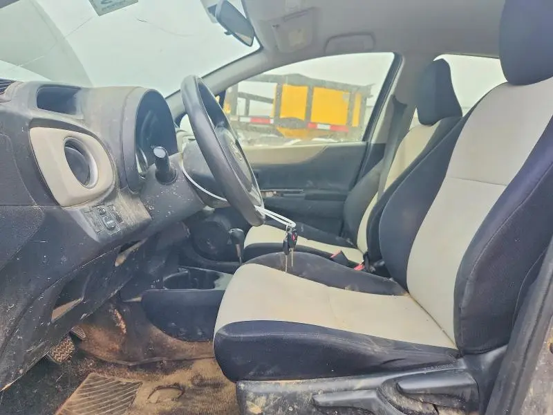 2013 TOYOTA YARIS 5-DOOR L  