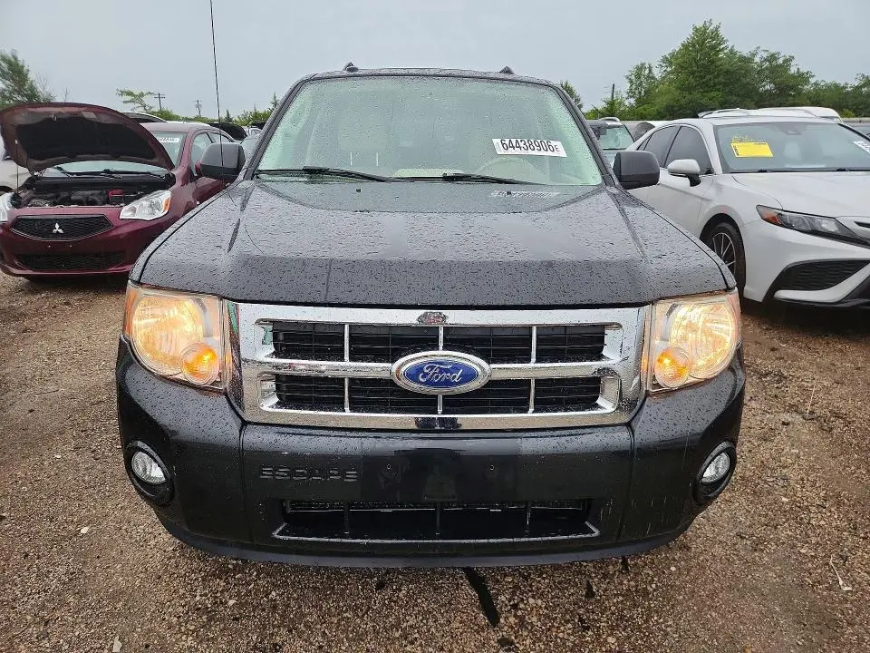 2011 FORD ESCAPE XLT  