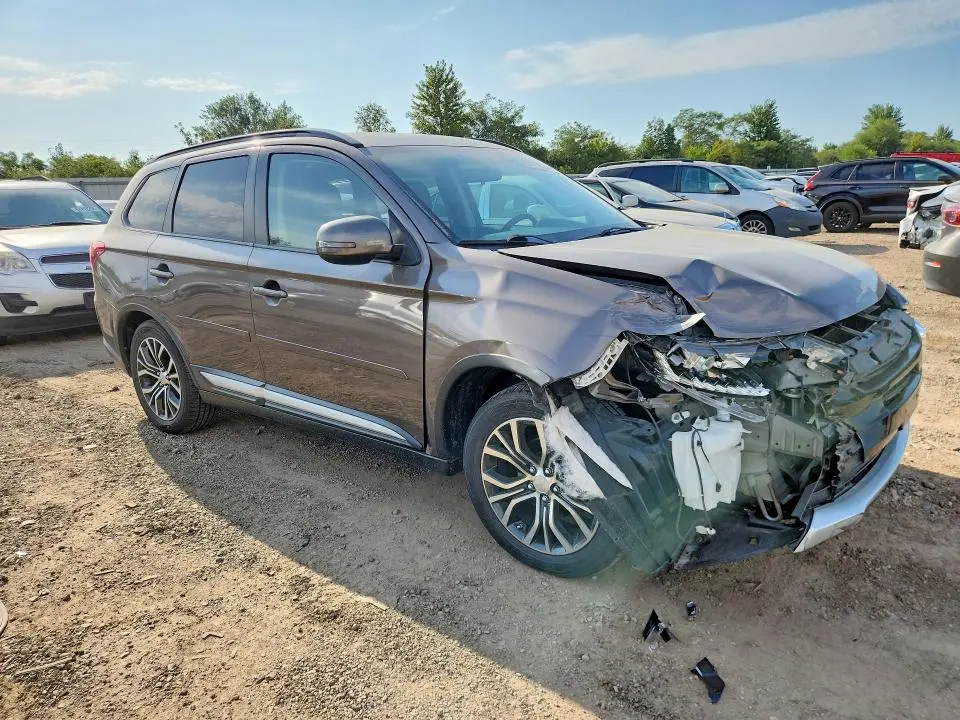 2016 MITSUBISHI OUTLANDER SE  