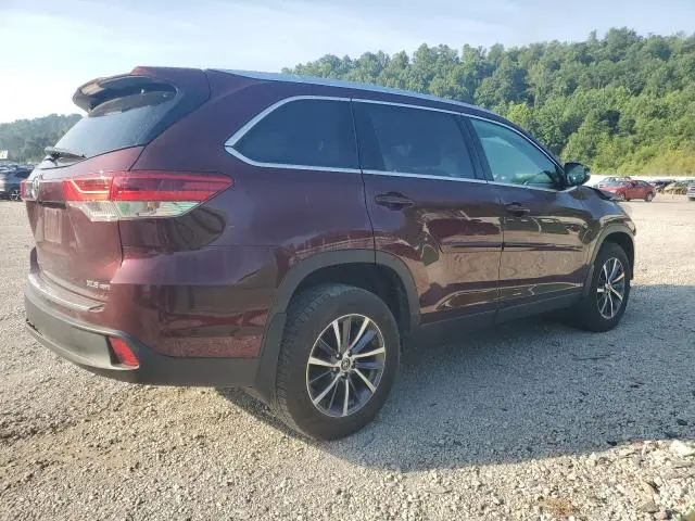 2019 TOYOTA HIGHLANDER SE  
