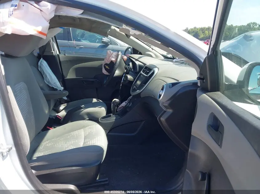 2017 CHEVROLET SONIC LT AUTO