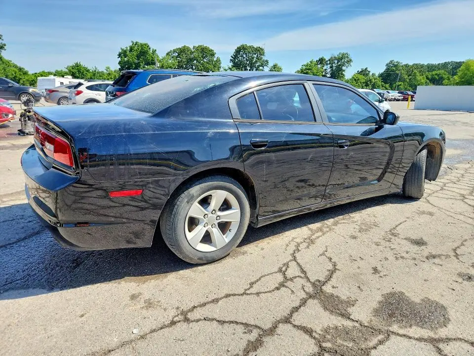 2013 DODGE CHARGER SE  
