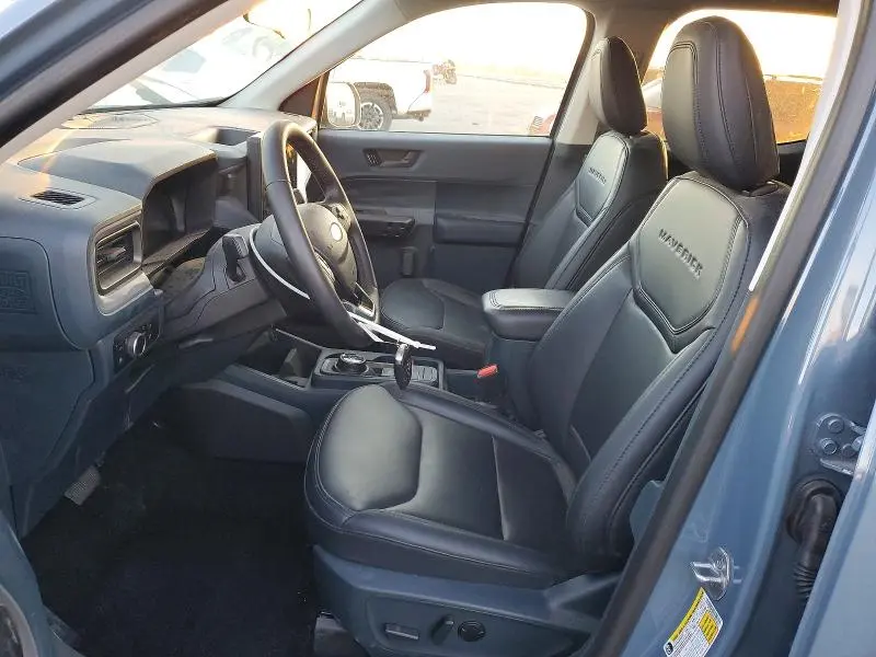 2025 FORD MAVERICK LARIAT  