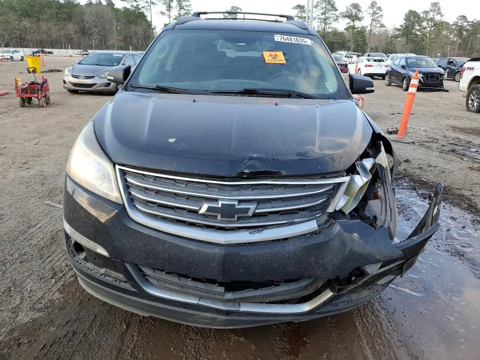 2017 CHEVROLET TRAVERSE LT  