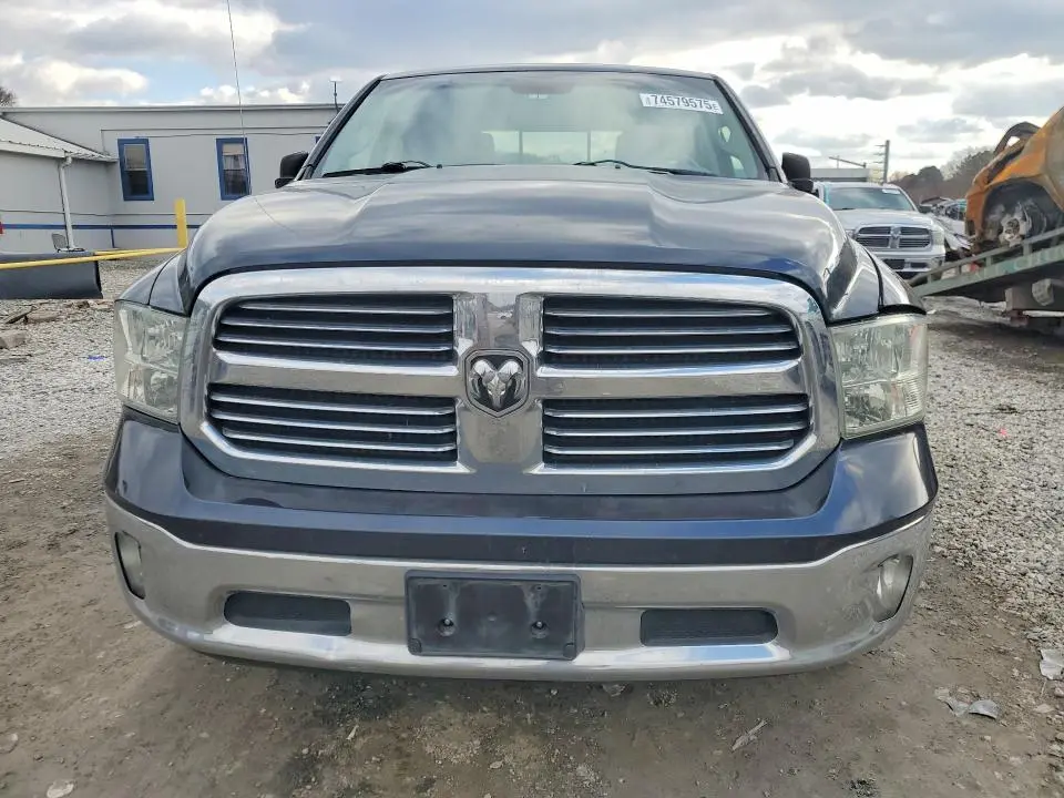 2013 RAM 1500 SLT  