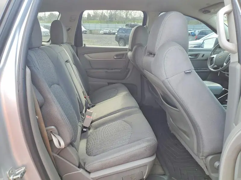 2017 CHEVROLET TRAVERSE LT  