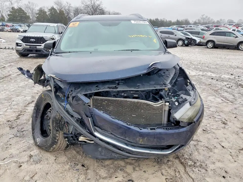 2017 CHEVROLET TRAVERSE LS  