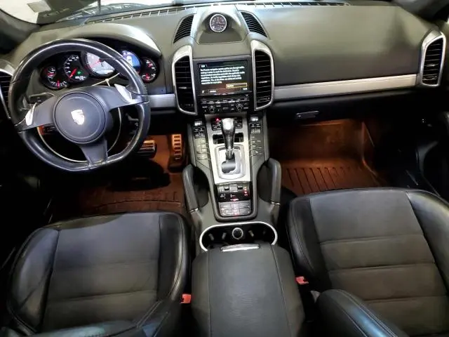 2014 PORSCHE CAYENNE GTS  