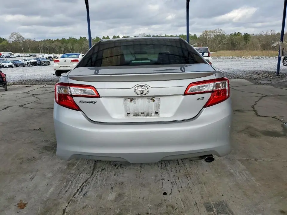 2012 TOYOTA CAMRY SE  