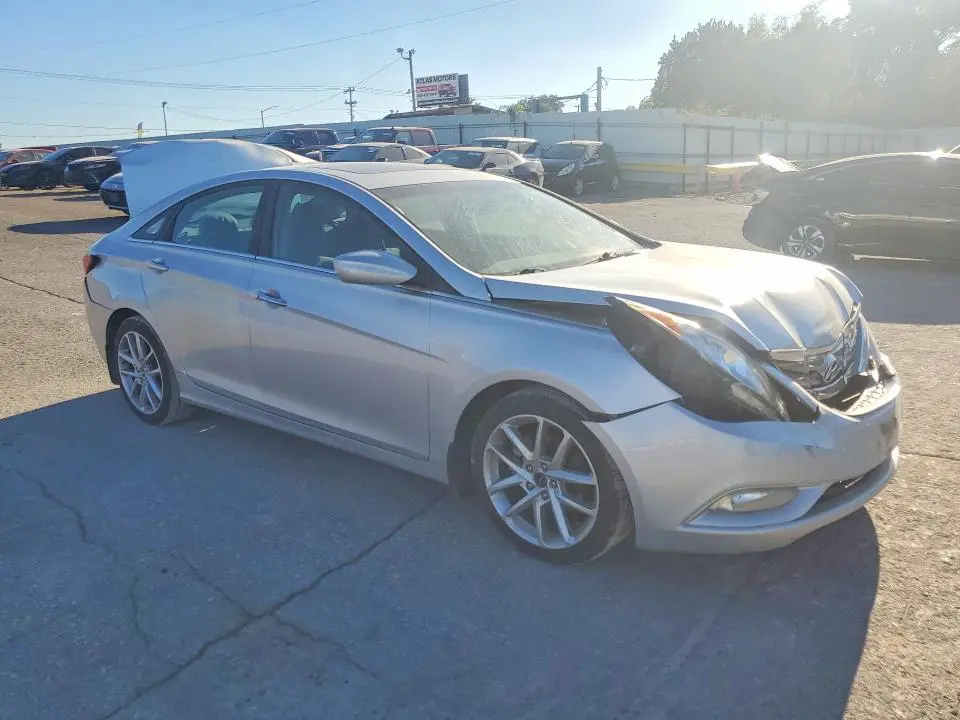 2013 HYUNDAI SONATA SE  