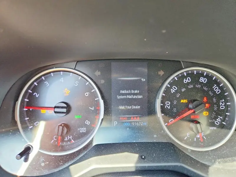 2021 TOYOTA RAV4 XLE  