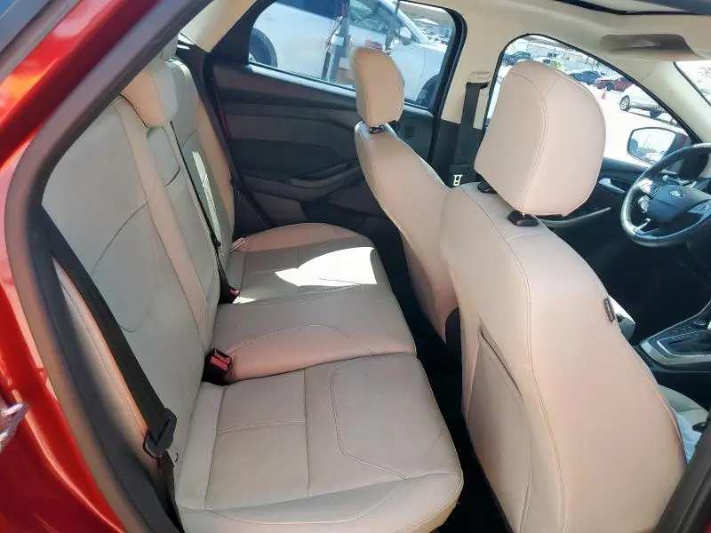 2015 FORD FOCUS TITANIUM  