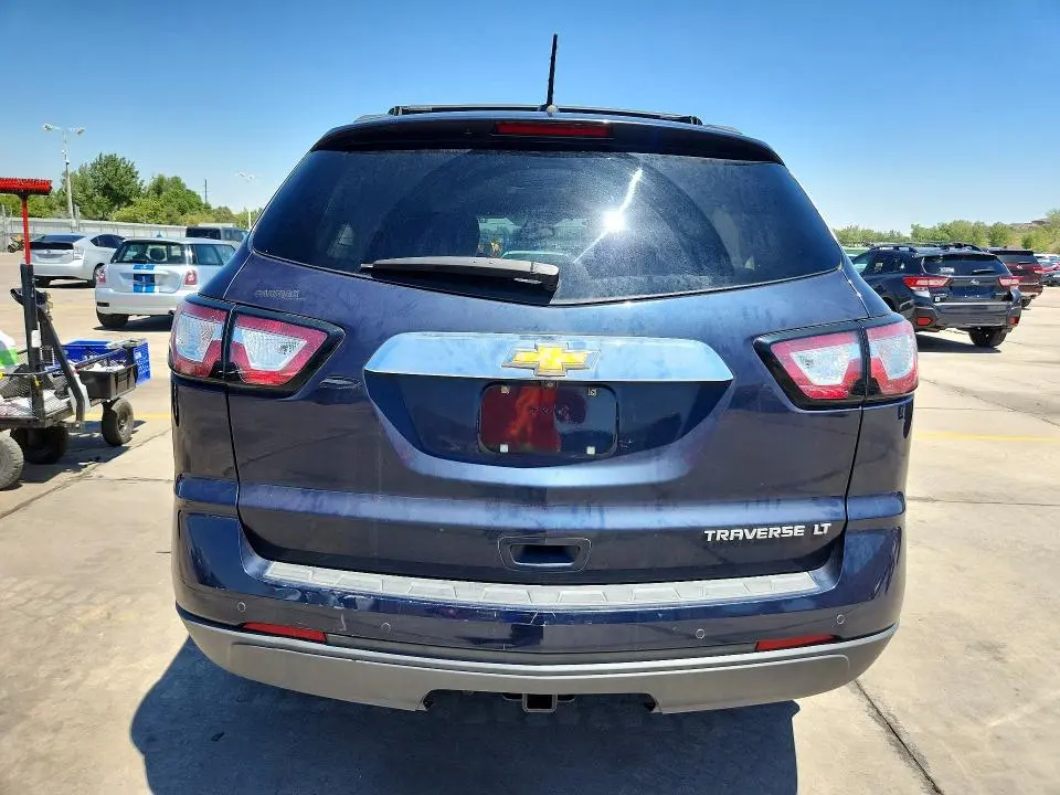 2016 CHEVROLET TRAVERSE LT  