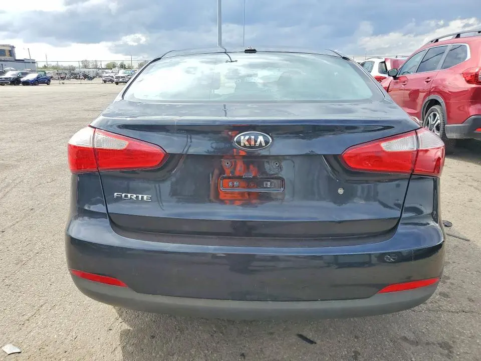 2015 KIA FORTE LX  