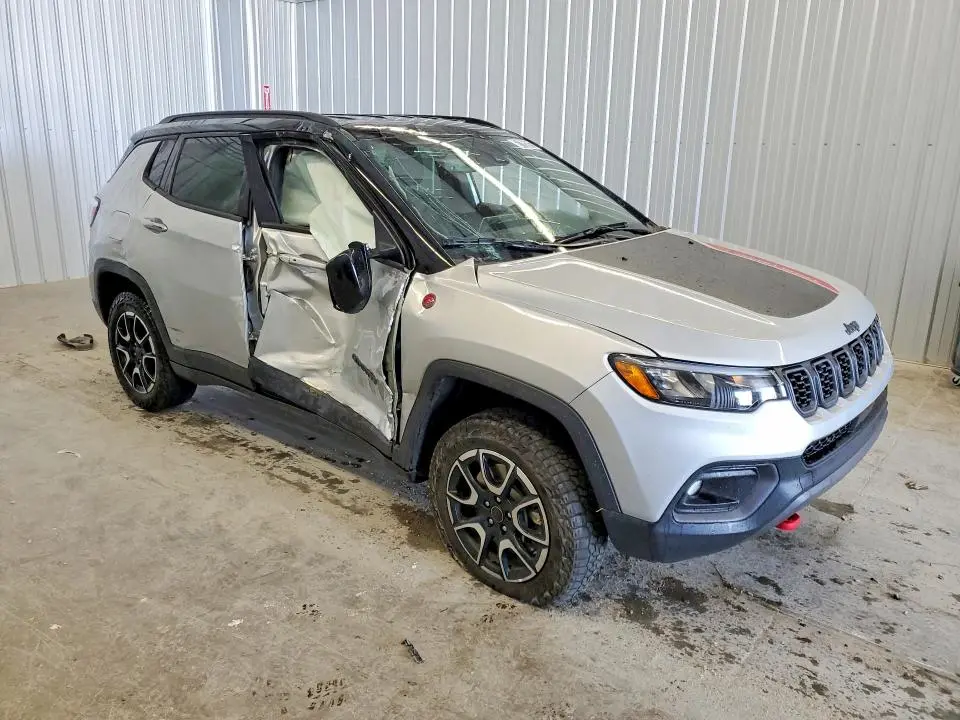 2025 JEEP COMPASS TRAILHAWK  