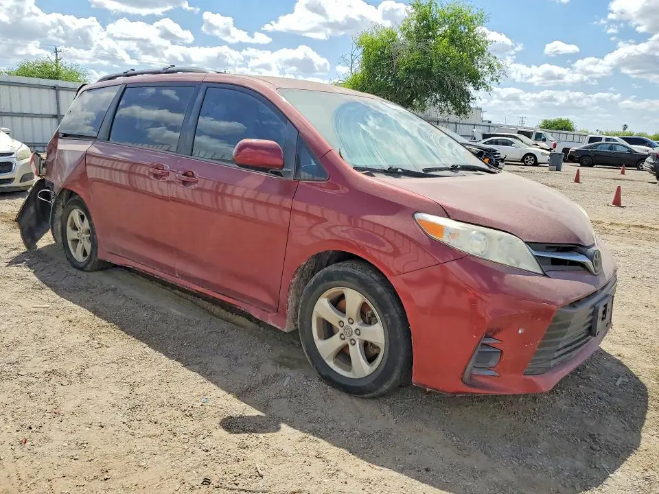 2018 TOYOTA SIENNA LE 8-PASSENGER  