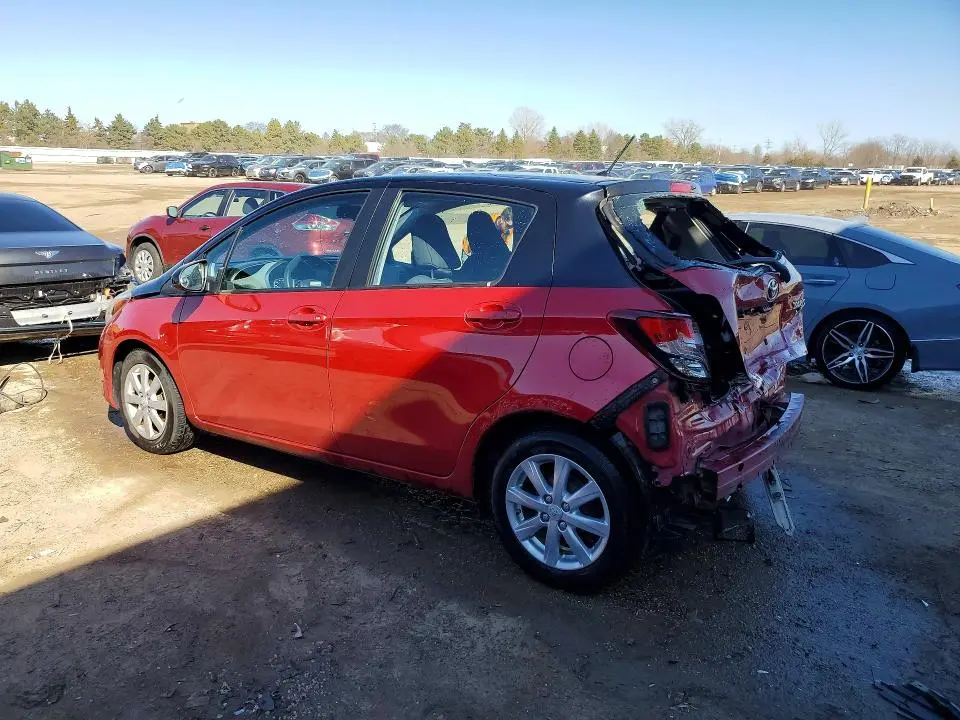2016 TOYOTA YARIS 5-DOOR LE  
