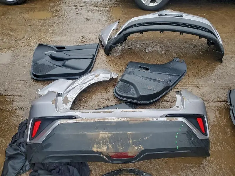 2018 TOYOTA C-HR XLE  