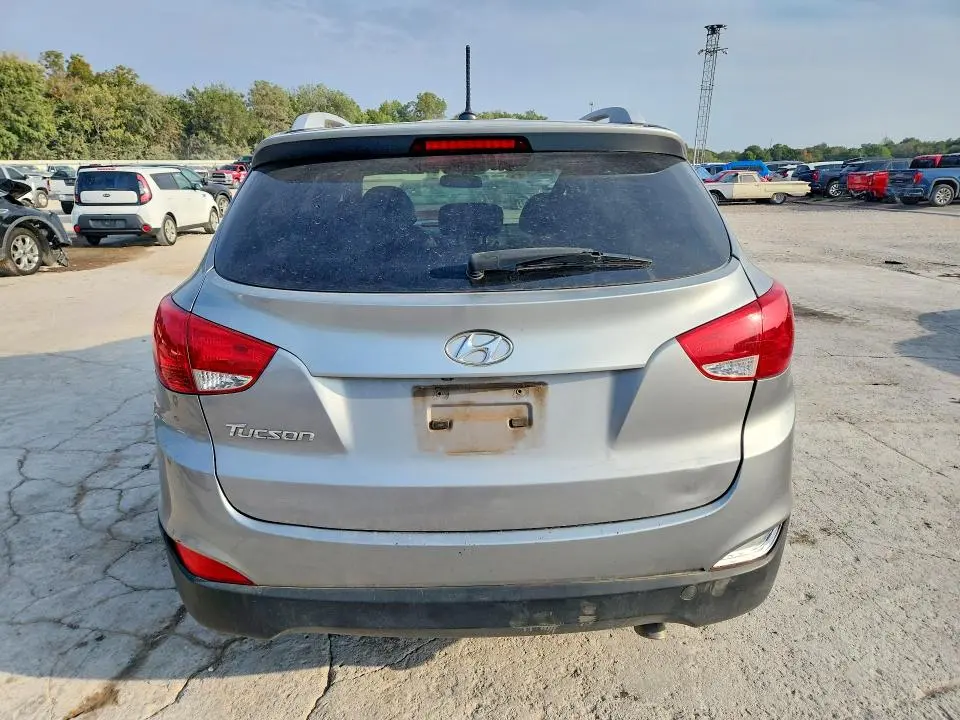 2015 HYUNDAI TUCSON SE  